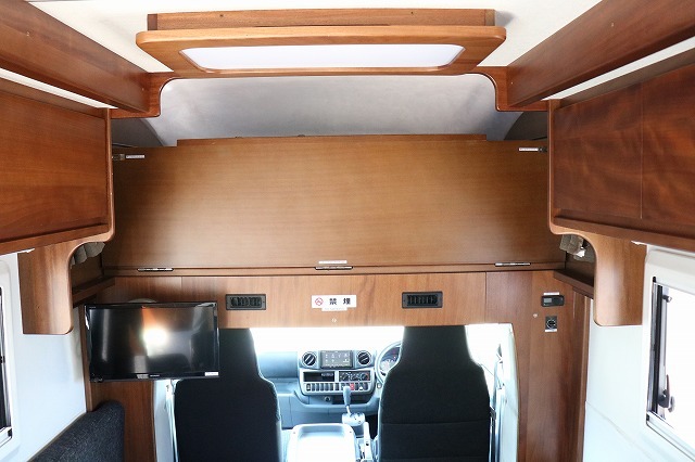 キャンピングカーキャブコン