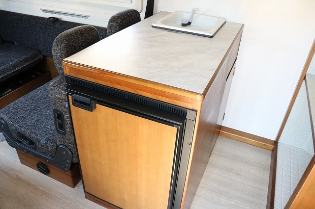 キャンピングカーキャブコン