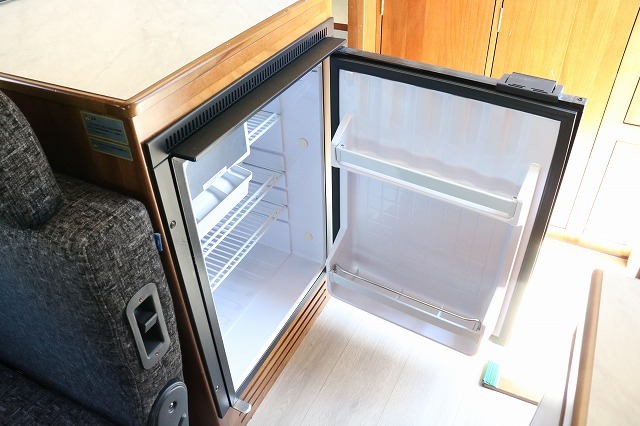 キャンピングカーキャブコン