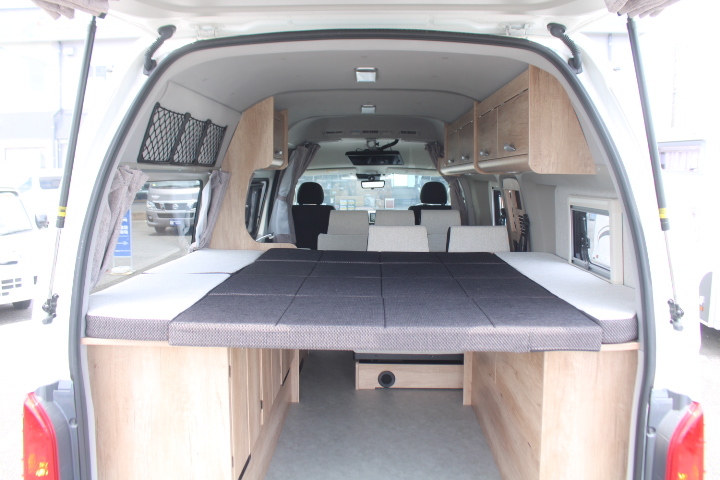 キャンピングカーバンコン