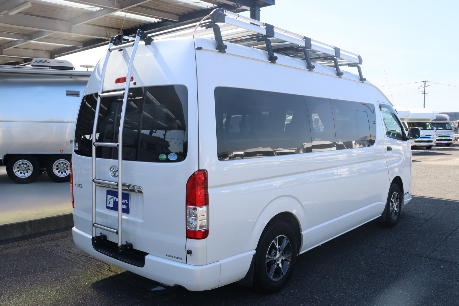 キャンピングカーバンコン