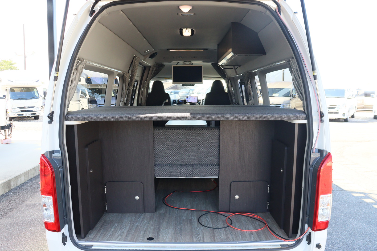 キャンピングカーバンコン