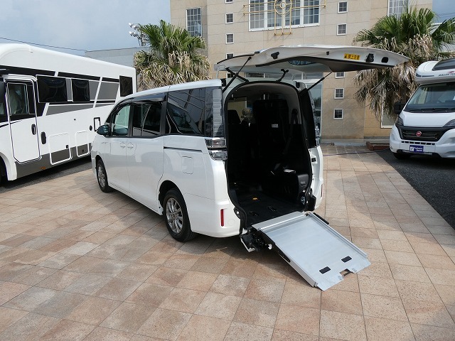 トヨタヴォクシー