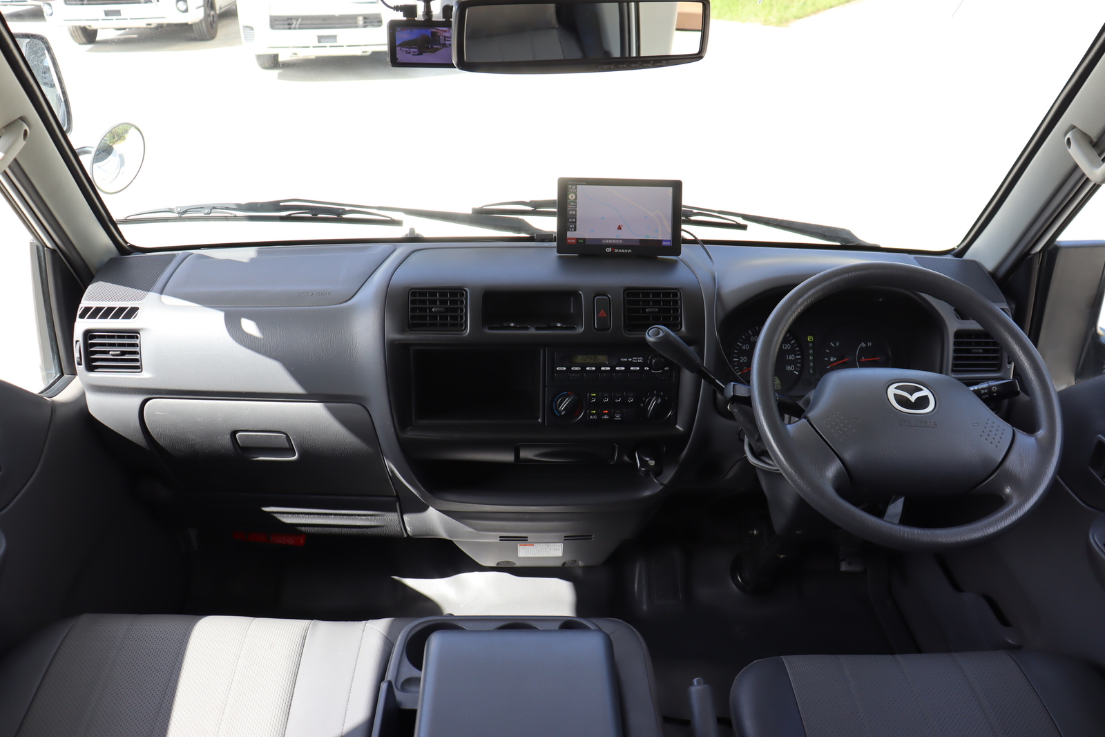 キャンピングカーキャブコン