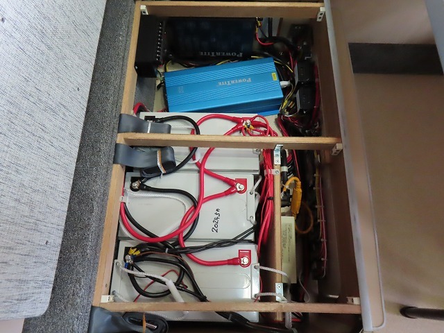 キャンピングカーキャブコン