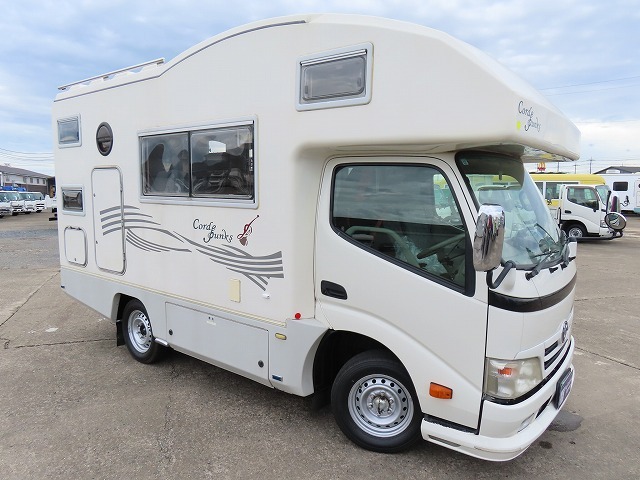 キャンピングカーキャブコン