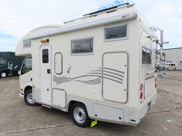 キャンピングカーキャブコン