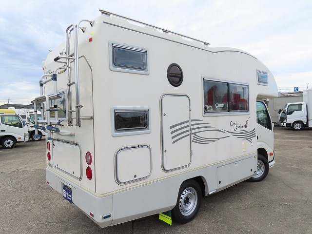 キャンピングカーキャブコン