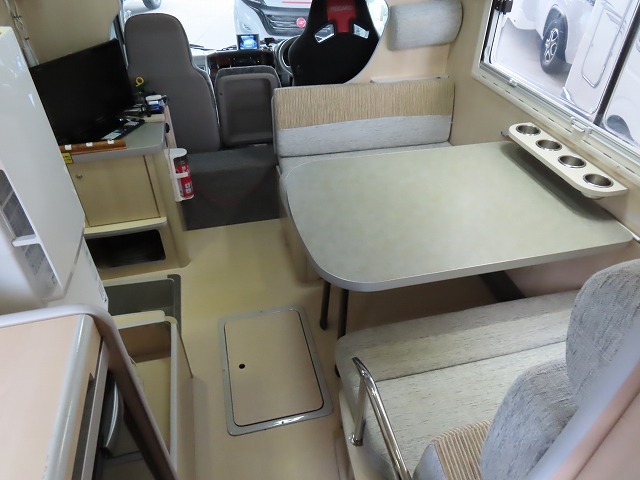 キャンピングカーキャブコン