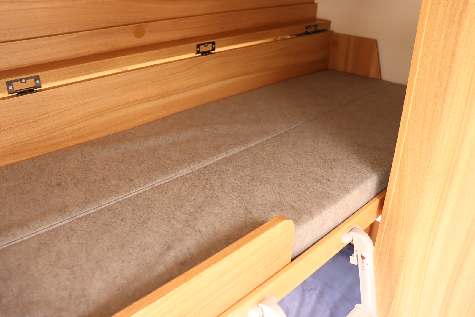 キャンピングカートレーラー