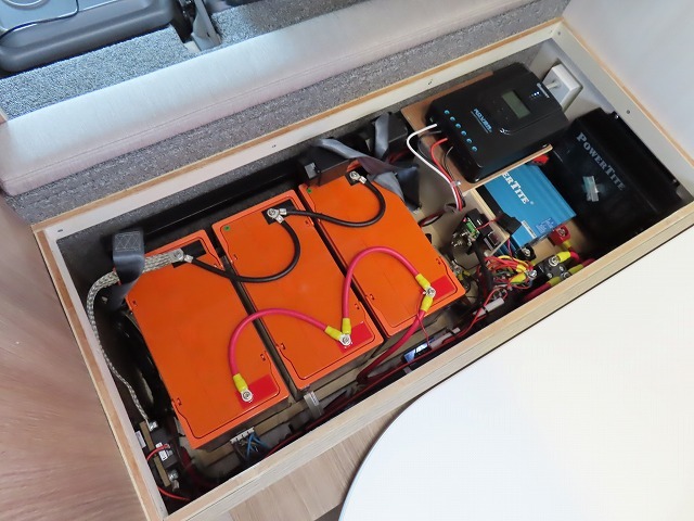 キャンピングカーキャブコン