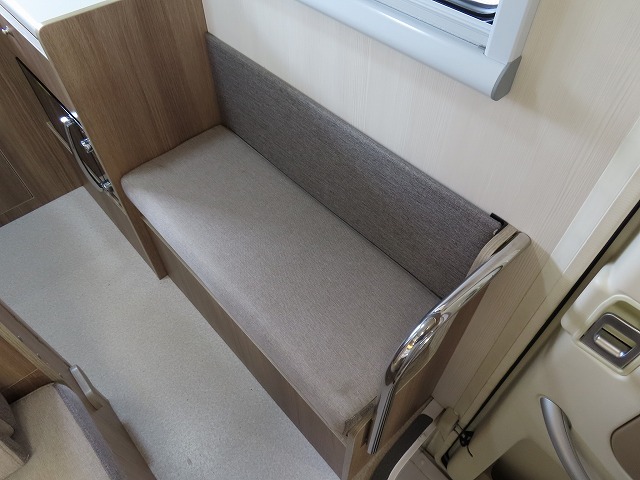 キャンピングカーキャブコン