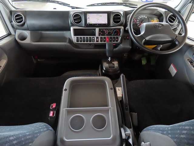 キャンピングカーキャブコン