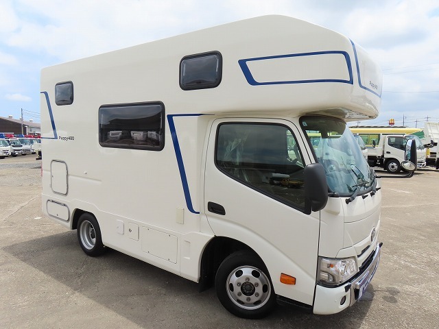 キャンピングカーキャブコン