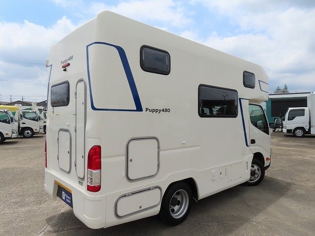 キャンピングカーキャブコン