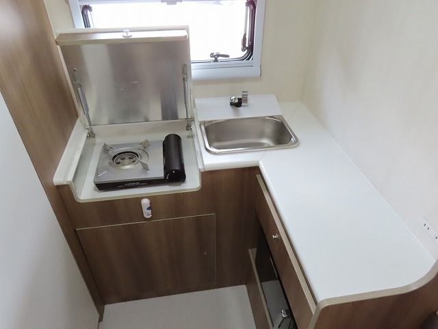 キャンピングカーキャブコン