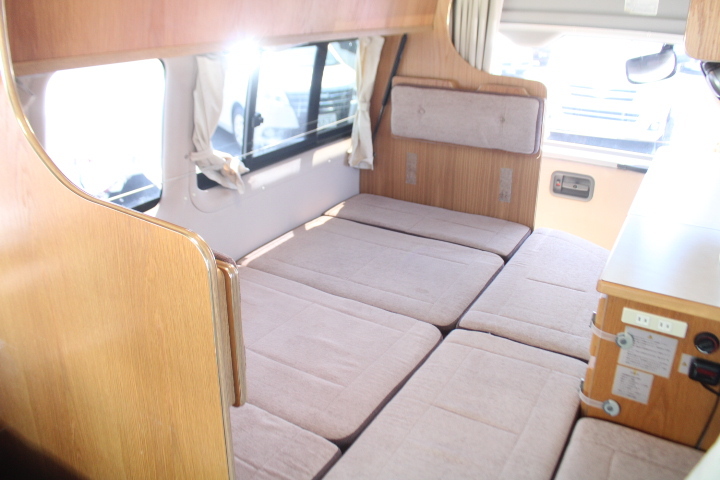 キャンピングカーバンコン