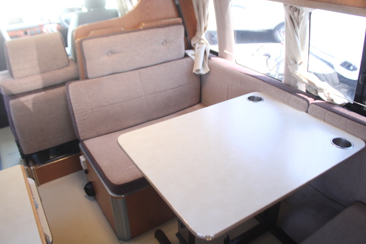 キャンピングカーバンコン