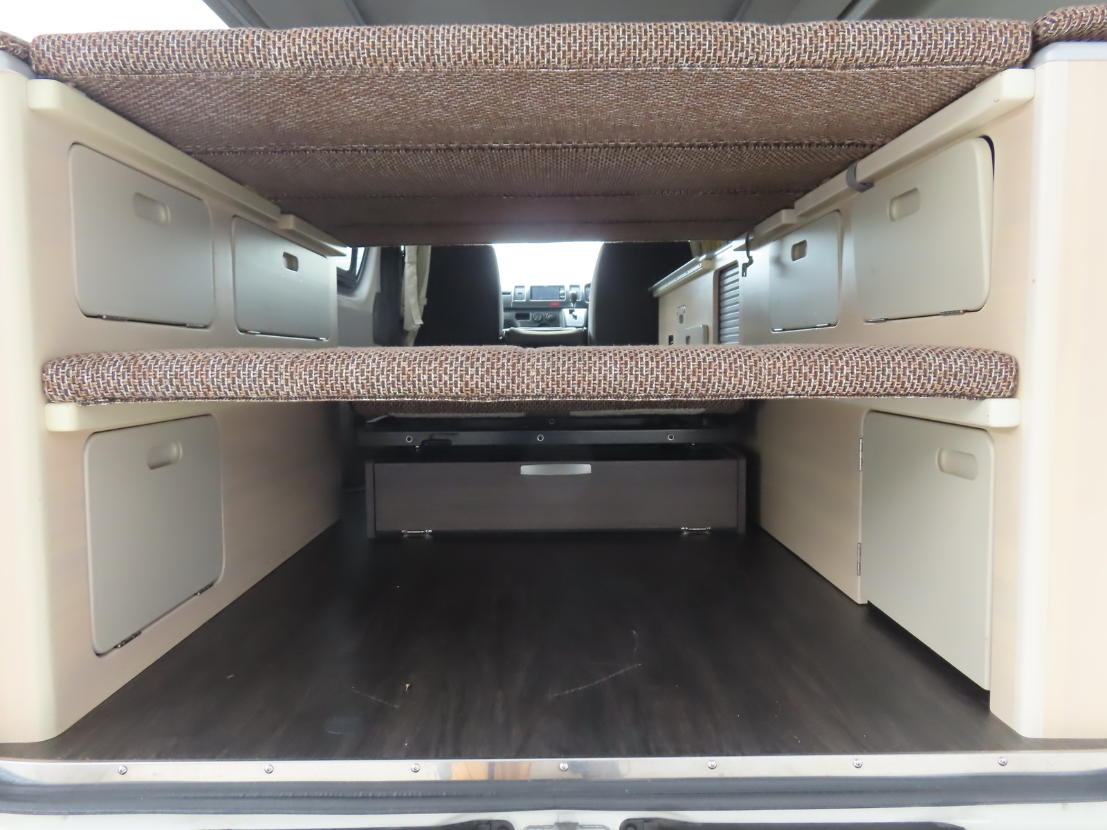 キャンピングカーバンコン