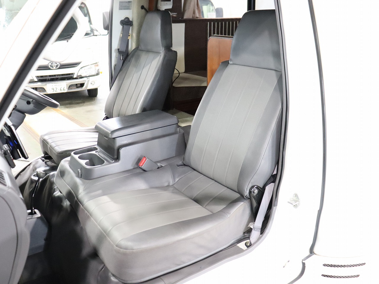 キャンピングカーキャブコン