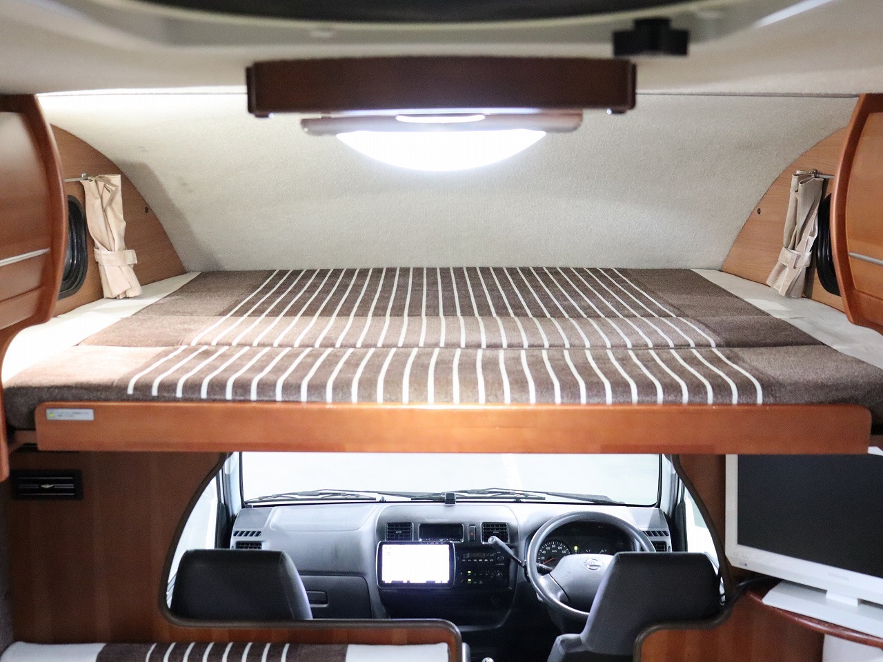 キャンピングカーキャブコン