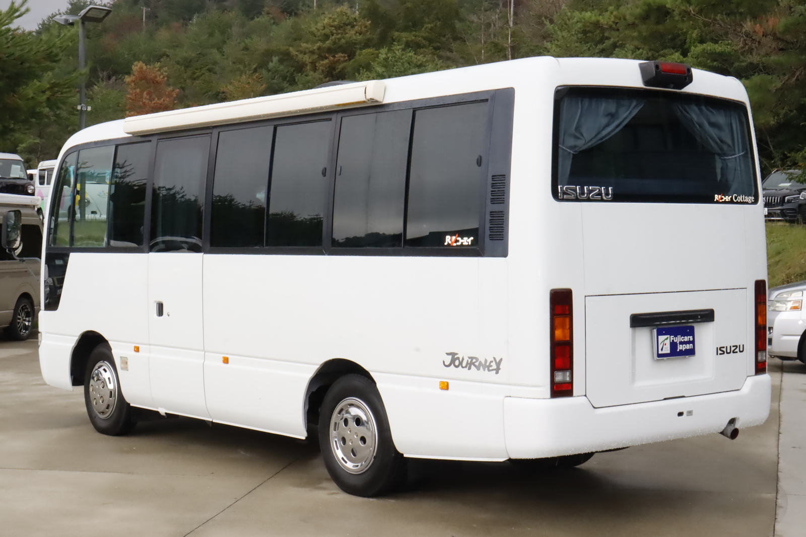 キャンピングカーバスコン