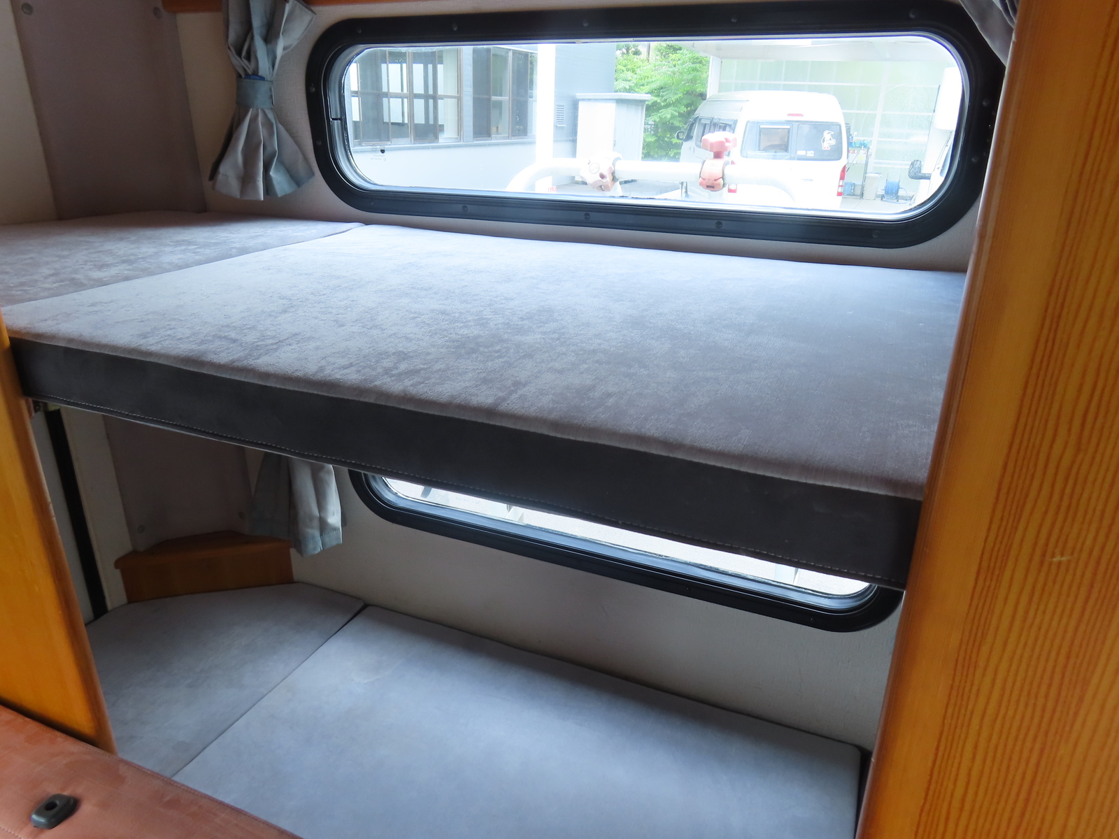 キャンピングカーキャブコン