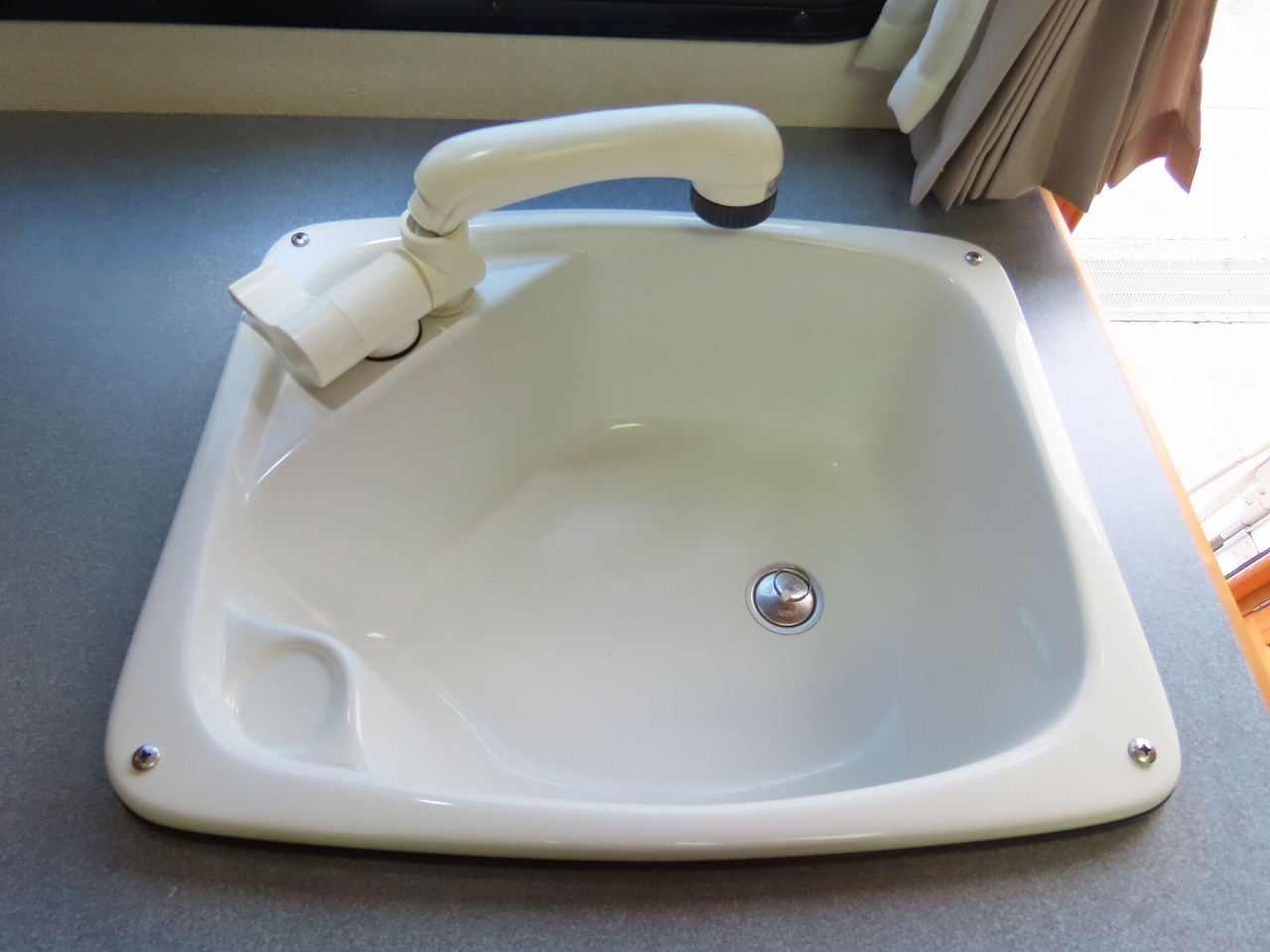 キャンピングカーキャブコン