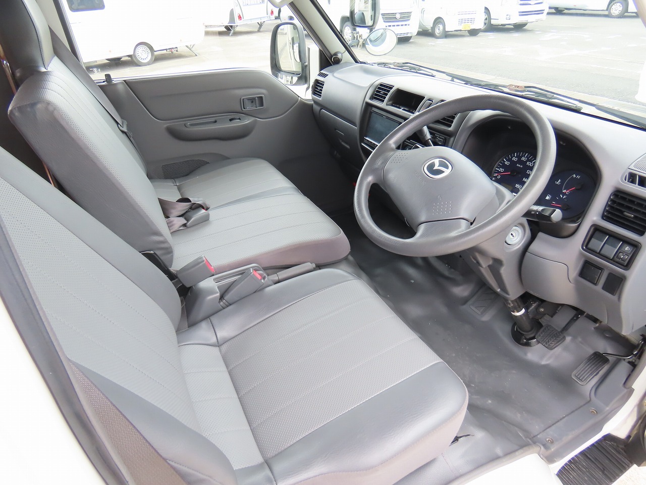 キャンピングカーキャブコン