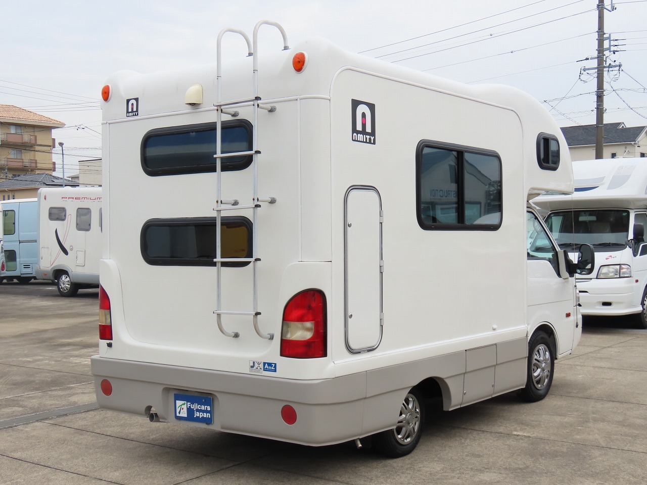 キャンピングカーキャブコン