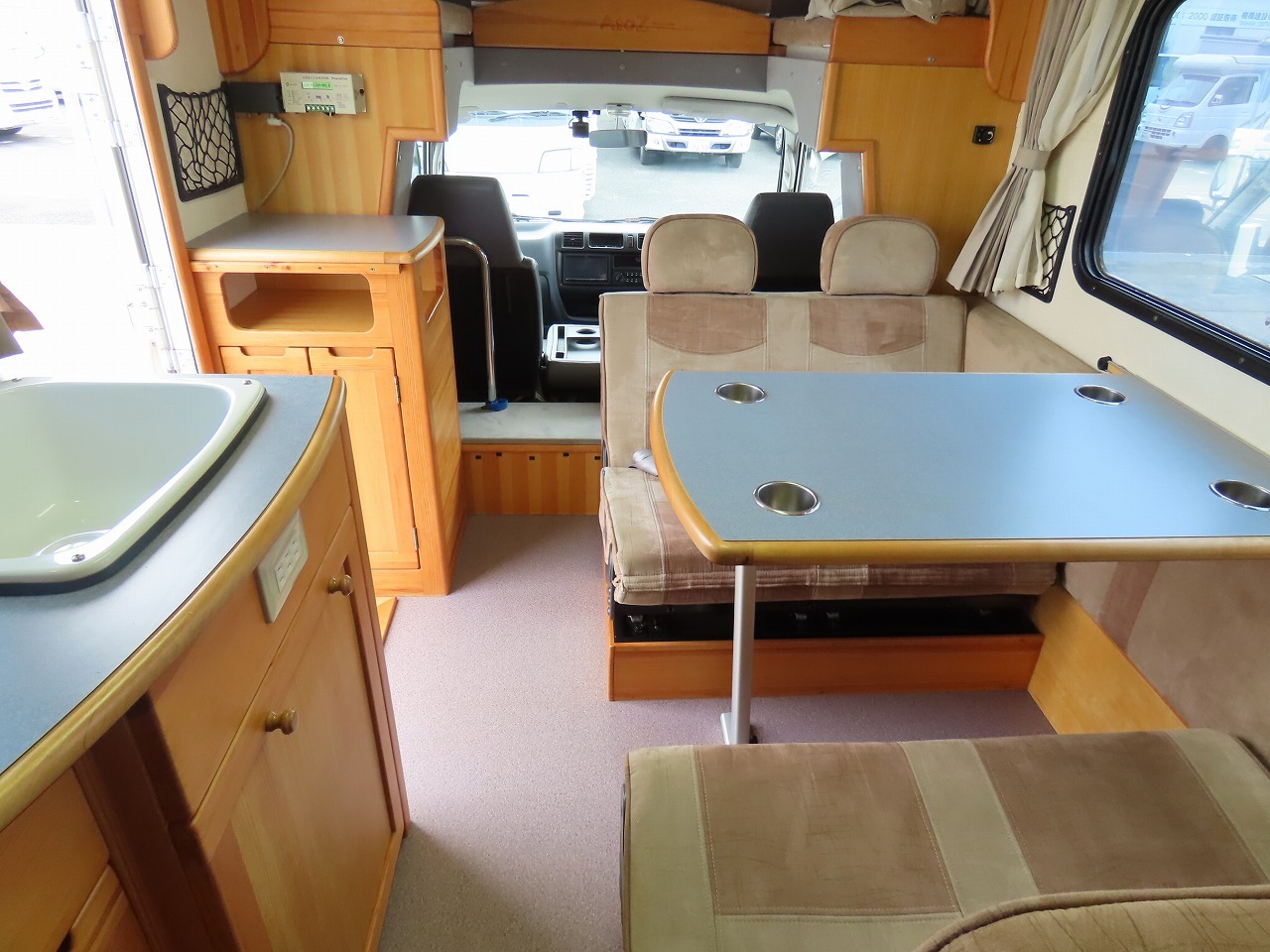 キャンピングカーキャブコン