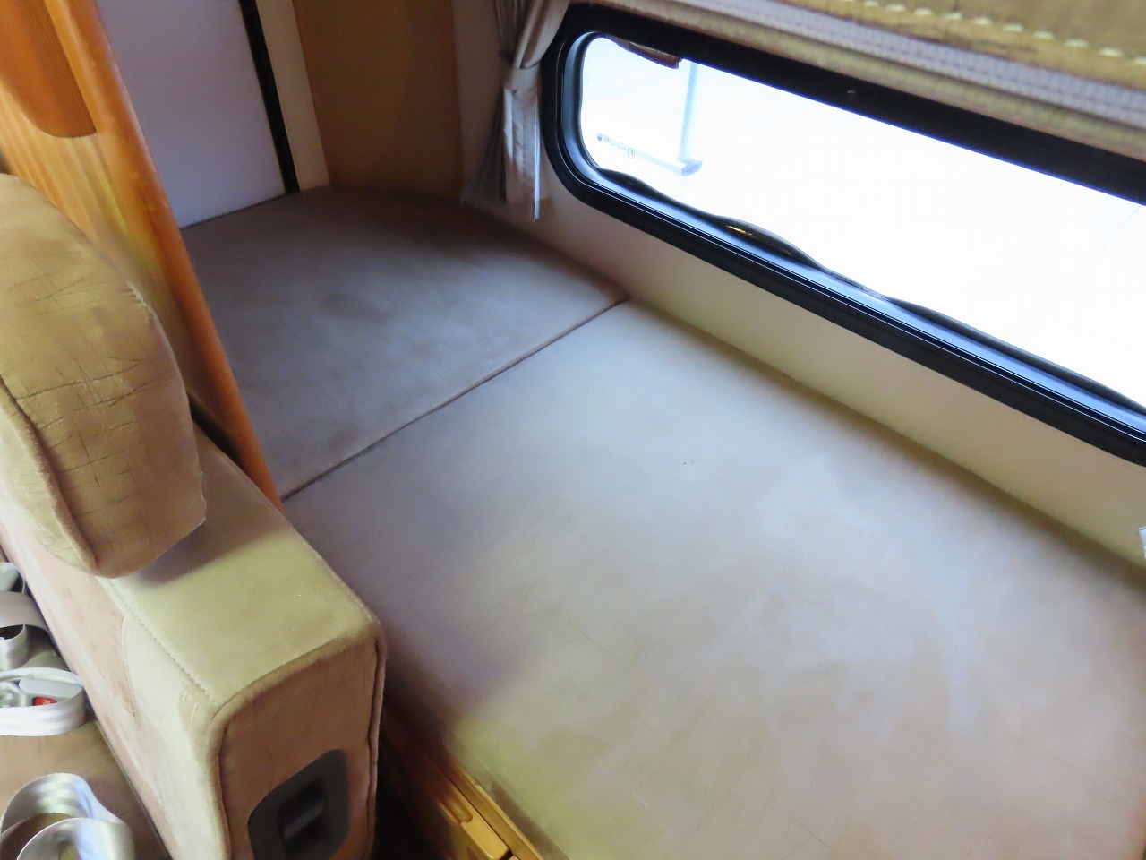 キャンピングカーキャブコン