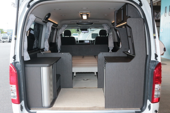 キャンピングカーバンコン