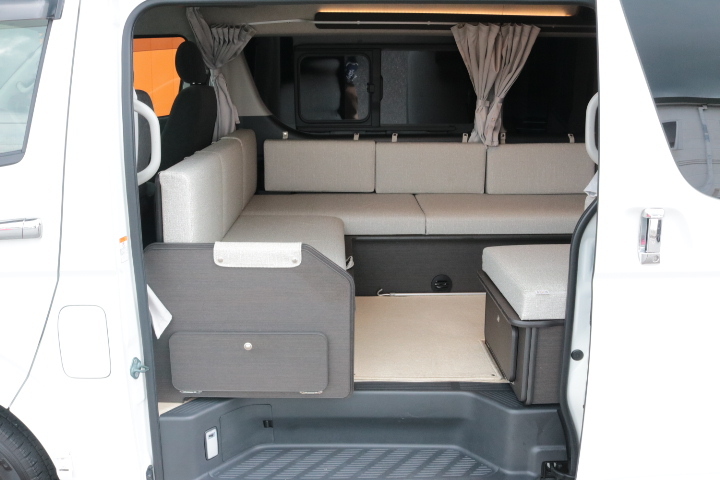 キャンピングカーバンコン