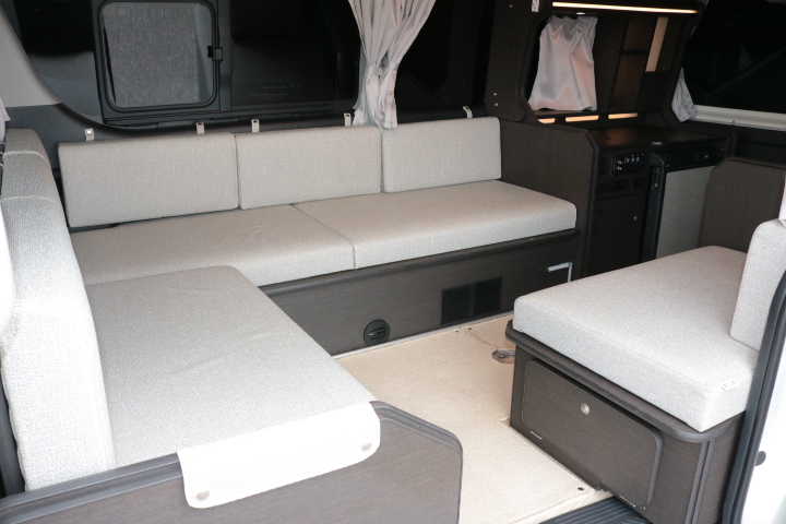 キャンピングカーバンコン