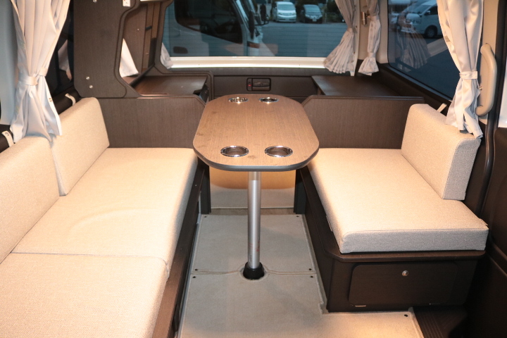 キャンピングカーバンコン