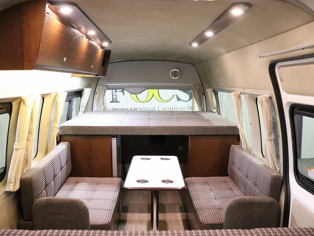 キャンピングカーバンコン