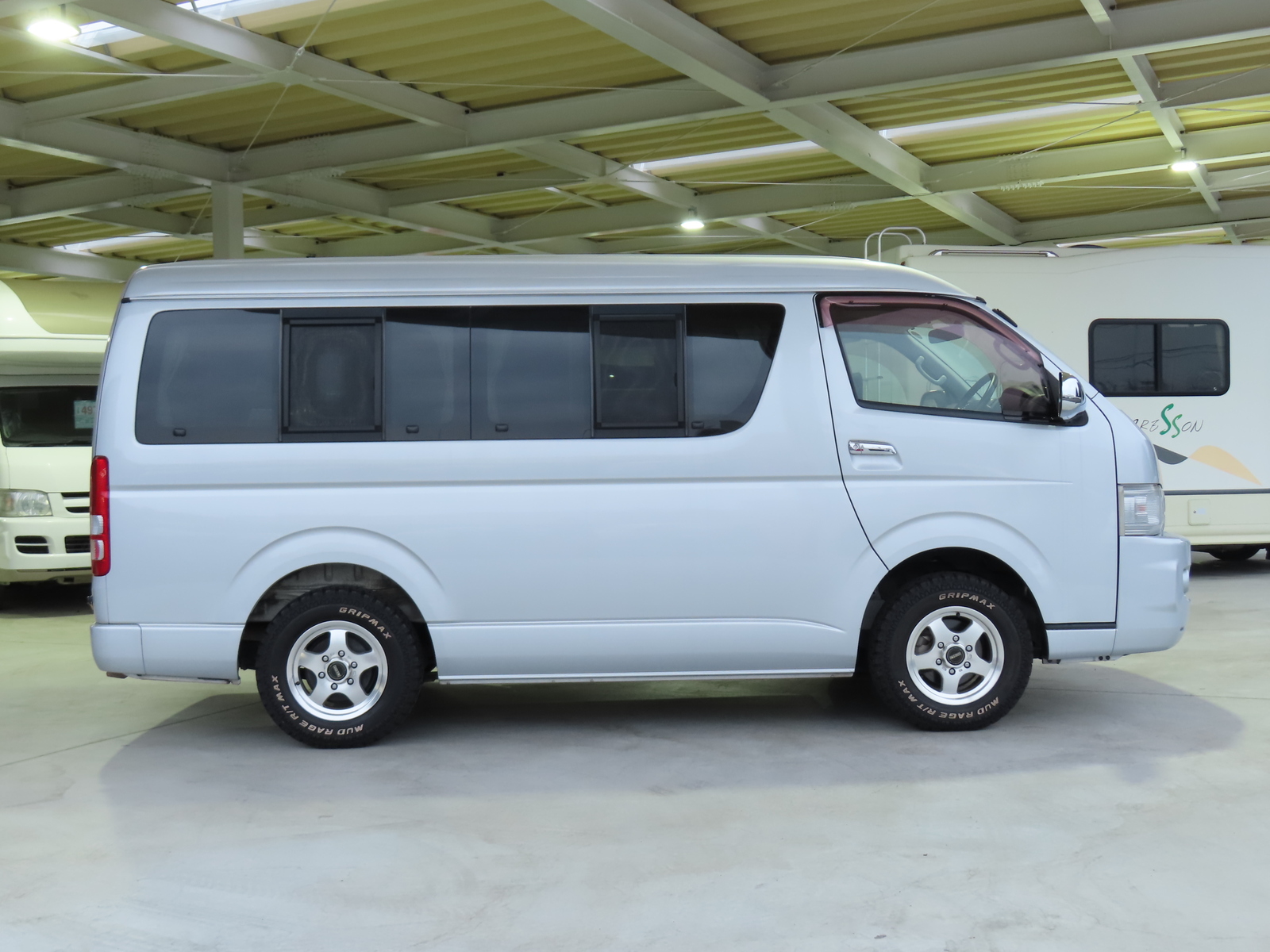 キャンピングカーバンコン