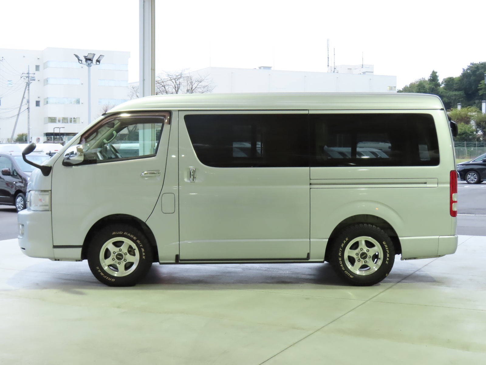 キャンピングカーバンコン