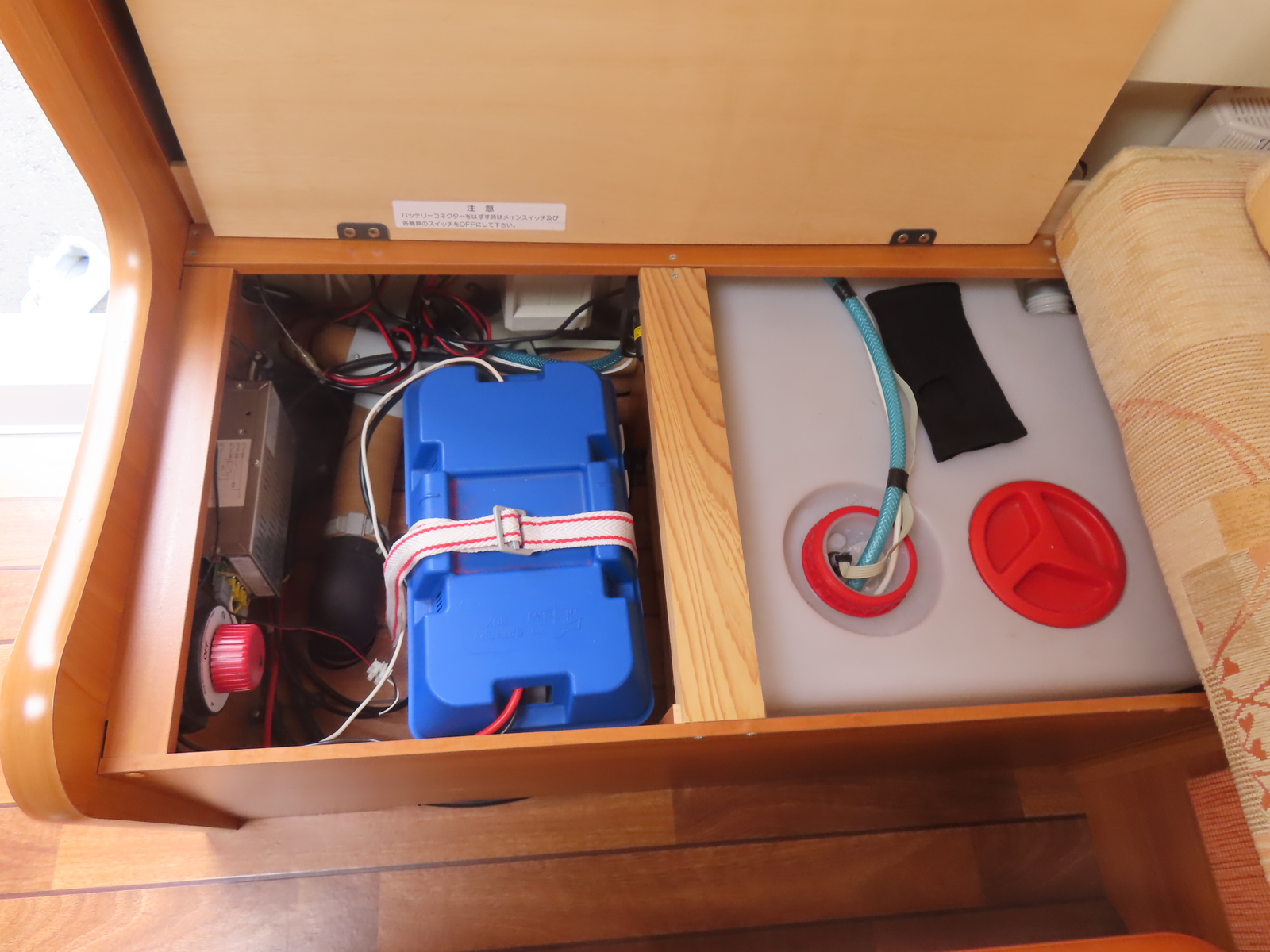 キャンピングカートレーラー