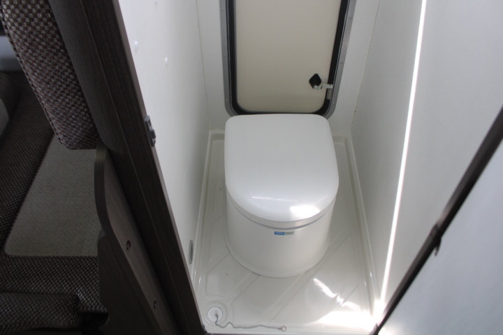 キャンピングカーキャブコン