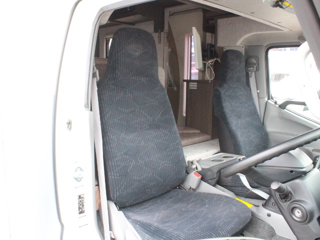 キャンピングカーキャブコン