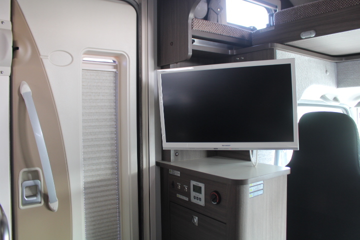 キャンピングカーキャブコン