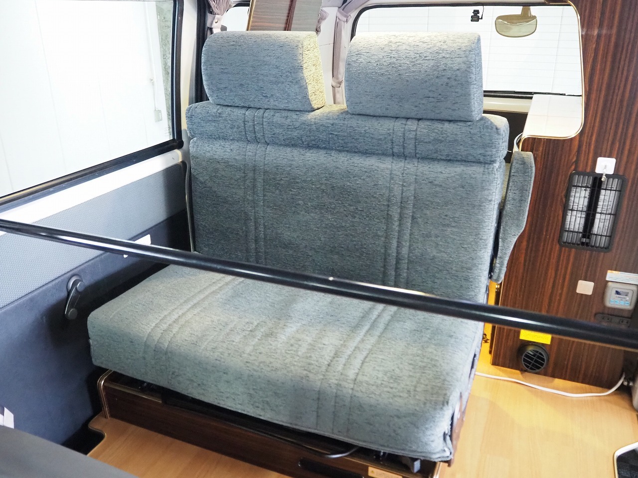 キャンピングカーバンコン