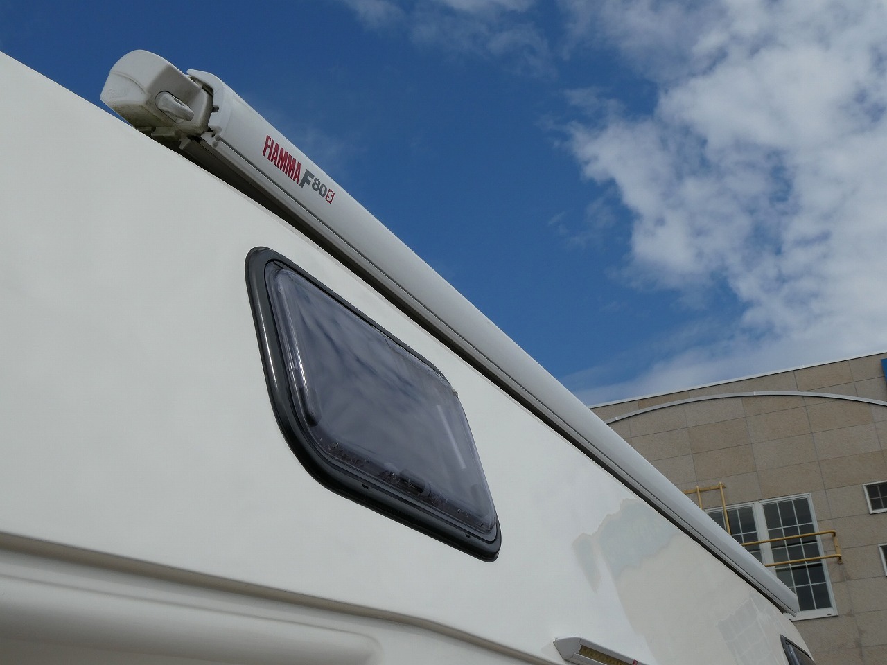 キャンピングカーキャブコン