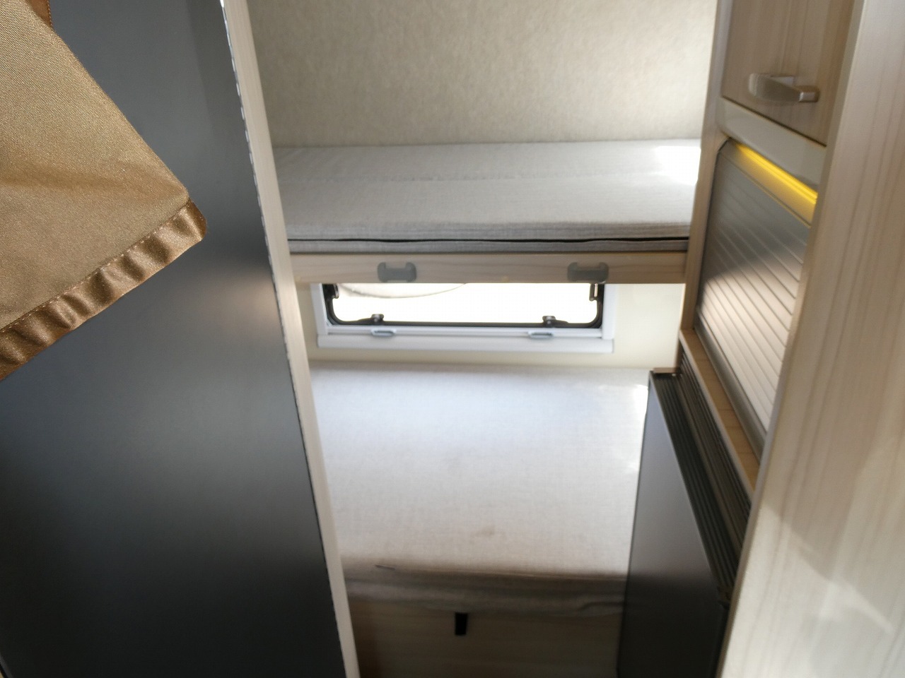 キャンピングカーキャブコン