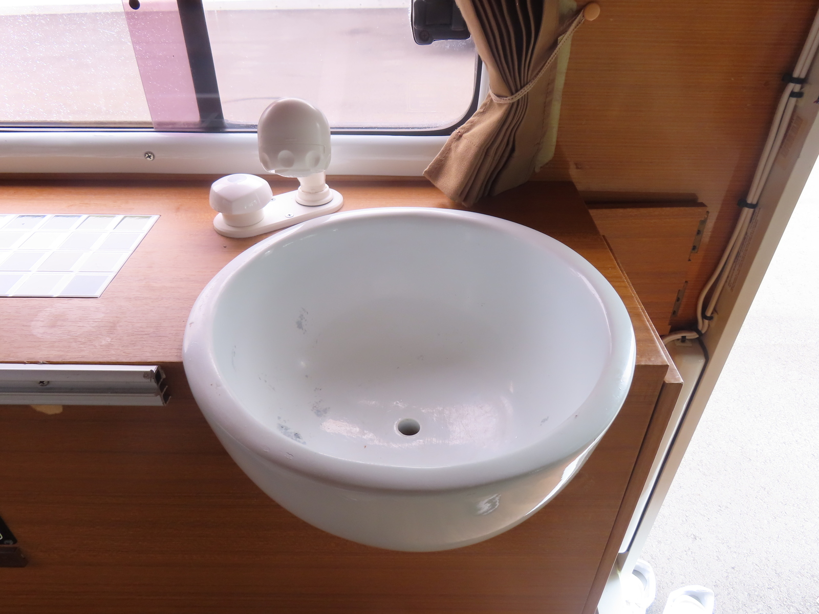 キャンピングカー軽キャンパー