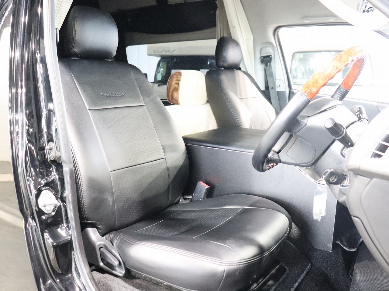 キャンピングカーバンコン