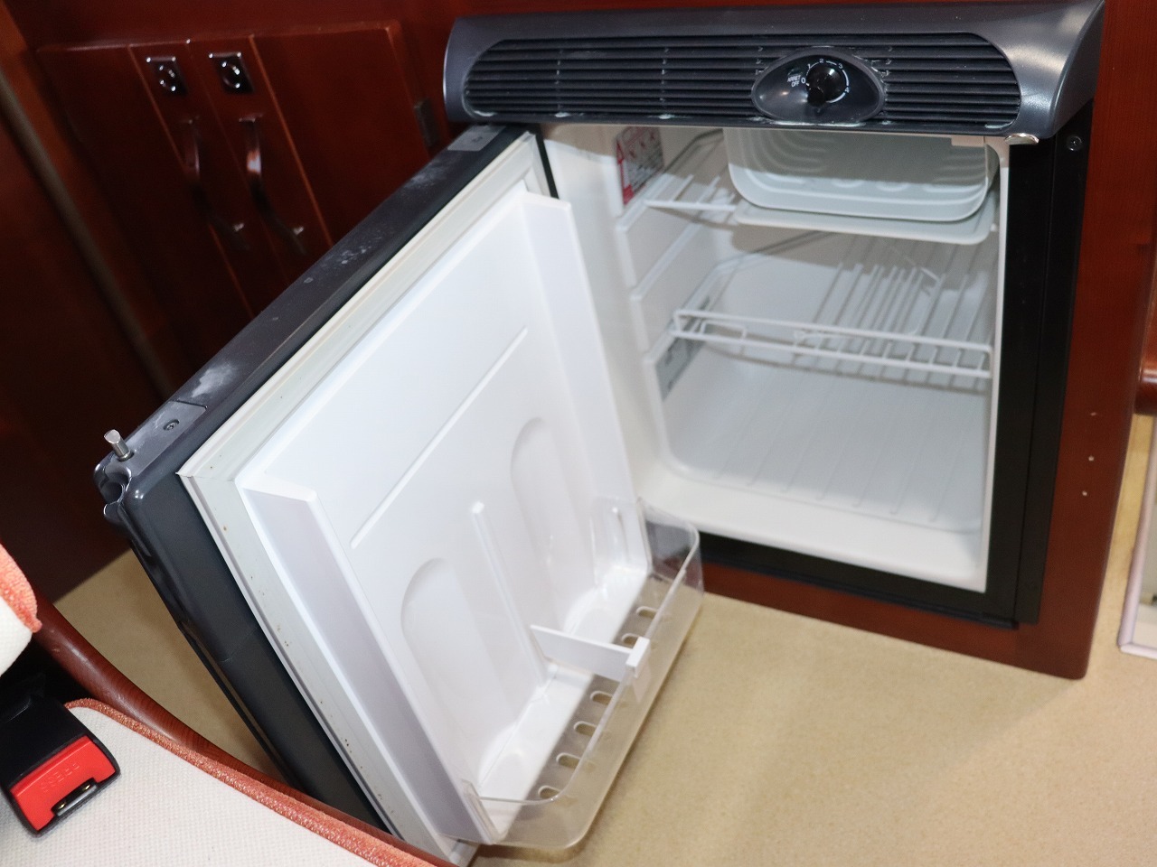 キャンピングカーキャブコン