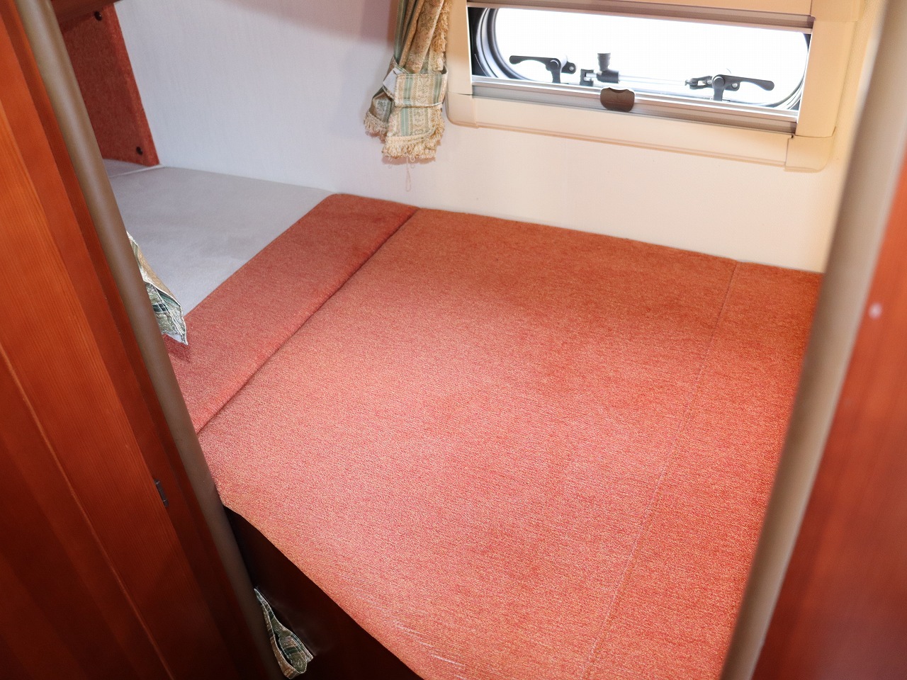 キャンピングカーキャブコン